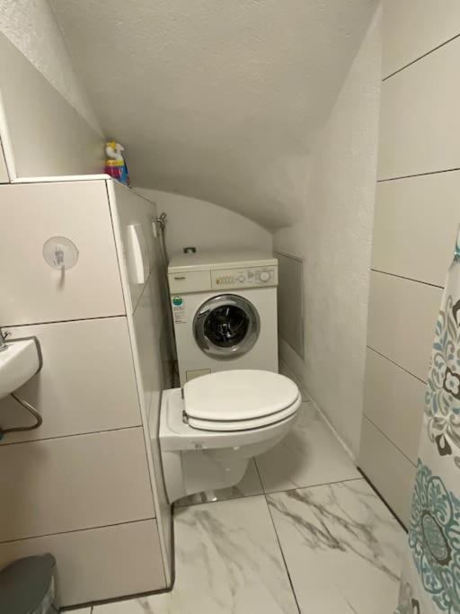 Gaestewohnung In Γκούνζμπουργκ Εξωτερικό φωτογραφία